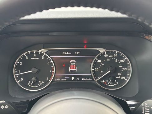 Used 2024 Nissan Pathfinder SV AWD/4WD image 22