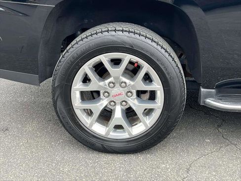 Used 2019 GMC Yukon SLE w/ SLE Value Package image 9