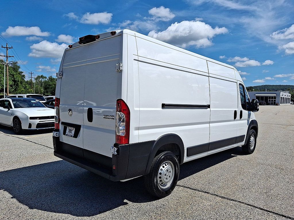 Used 2026 RAM ProMaster 2500 w/ Convenience Group FWD image 22