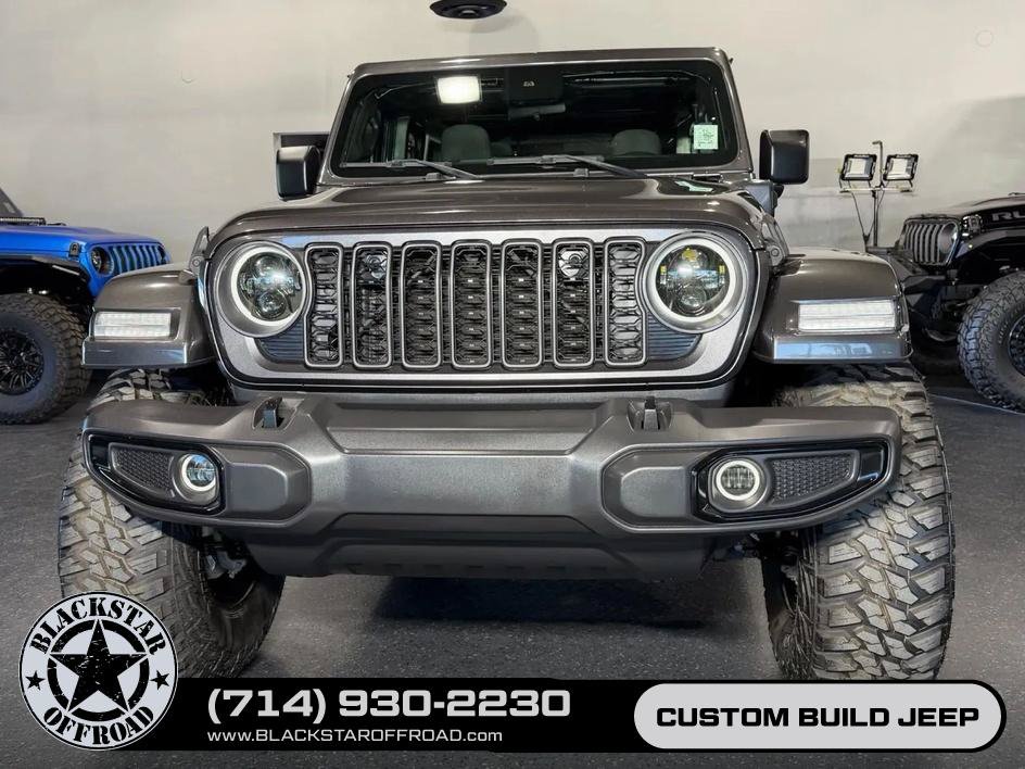Used 2024 Jeep Wrangler Unlimited AWD/4WD image 3