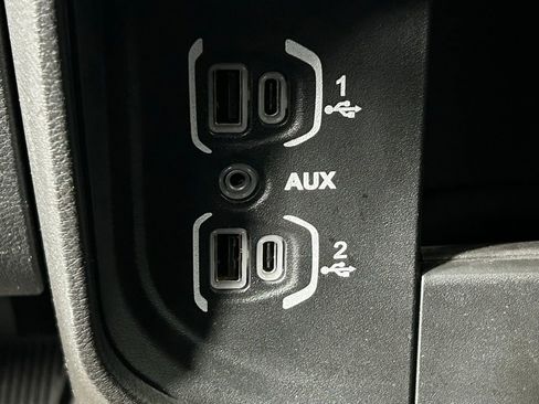 Used 2024 RAM 2500 Big Horn w/ Night Edition image 21