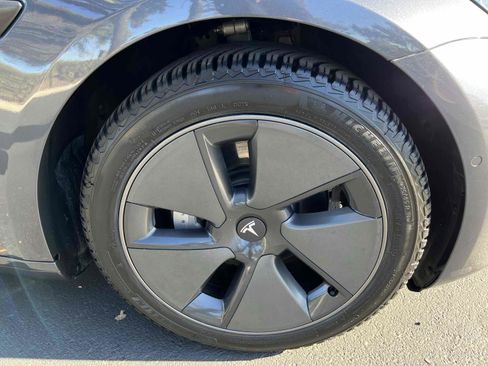Used 2021 Tesla Model 3 Standard Range Plus image 50