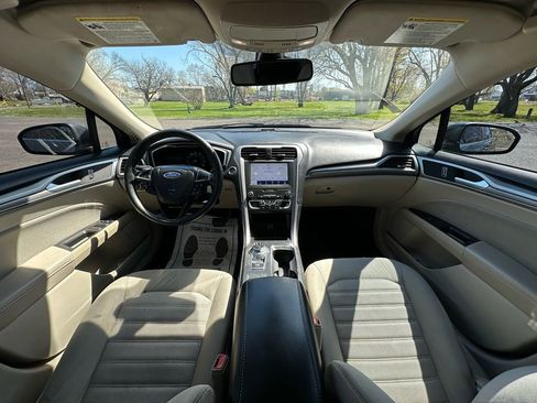 Used 2020 Ford Fusion SE image 14
