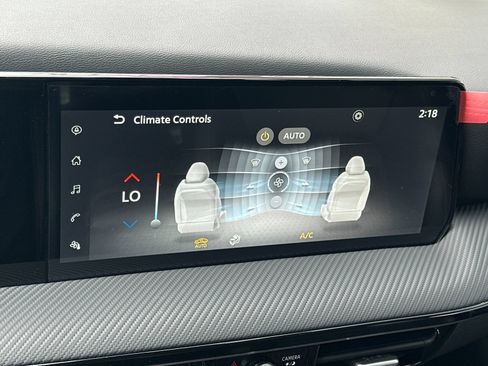 Used 2025 Nissan Kicks SR w/ Illumination Package AWD/4WD image 19