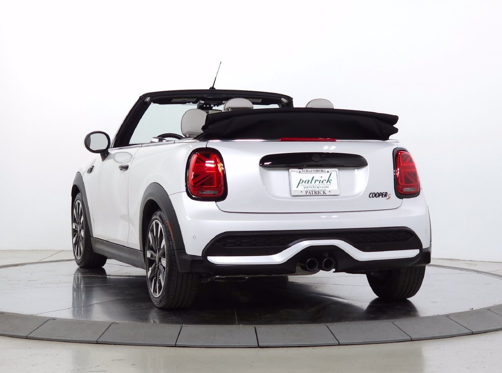 Used 2024 MINI Cooper S w/ Signature Upholstery Package FWD image 5