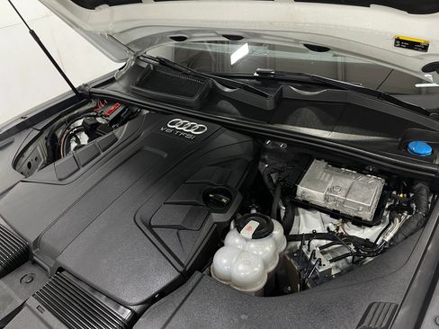 Used 2019 Audi Q7 3.0T Prestige w/ Prestige Package AWD/4WD image 28