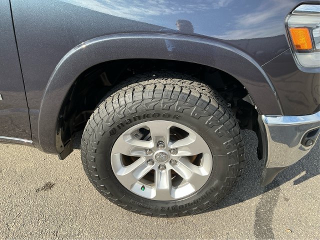 Used 2020 RAM 1500 Laramie AWD/4WD image 17
