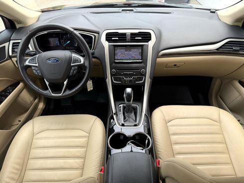 Used 2016 Ford Fusion Energi SE image 13