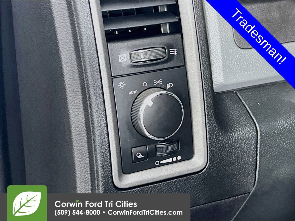 Used 2018 RAM 2500 Tradesman w/ Chrome Appearance Group AWD/4WD image 19