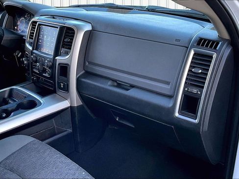Used 2018 RAM 1500 Outdoorsman AWD/4WD image 27