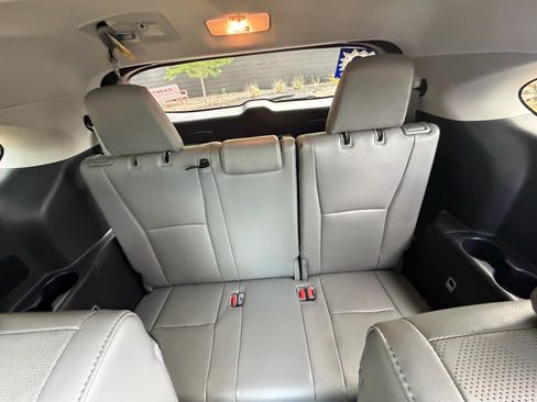 Used 2022 Toyota Highlander Platinum AWD/4WD image 20