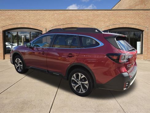 Used 2022 Subaru Outback Limited image 3