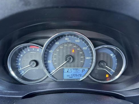 Used 2014 Toyota Corolla LE image 14