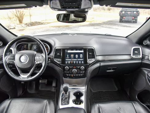 Certified 2022 Jeep Grand Cherokee Limited w/ Trailer Tow Group IV image 18