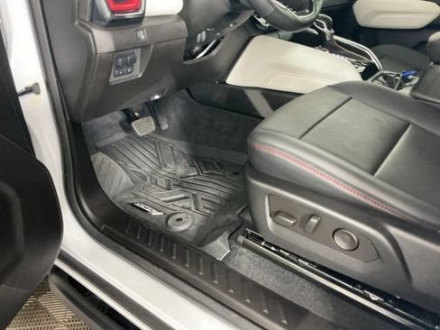 Used 2023 GMC Canyon AT4X AWD/4WD image 16