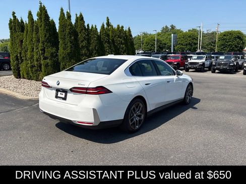 Used 2026 BMW 530i xDrive AWD/4WD image 3
