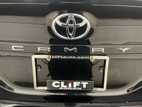 Used 2022 Toyota Camry SE w/ Convenience Package image 25