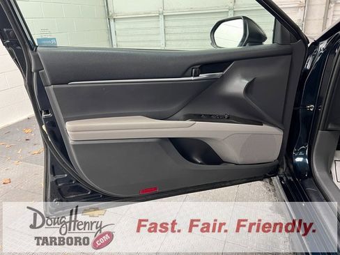 Used 2021 Toyota Camry SE image 27