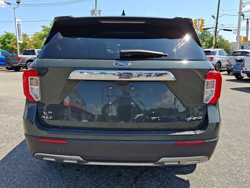 Certified 2023 Ford Explorer XLT w/ Equipment Group 202A AWD/4WD image 5