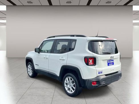 Used 2023 Jeep Renegade Latitude w/ Sun/Sound Group AWD/4WD image 6