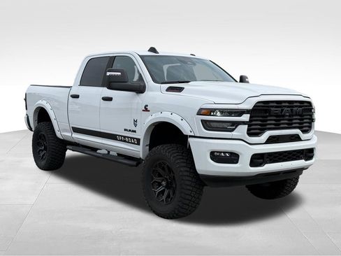 New 2025 RAM 2500 Big Horn AWD/4WD image 7