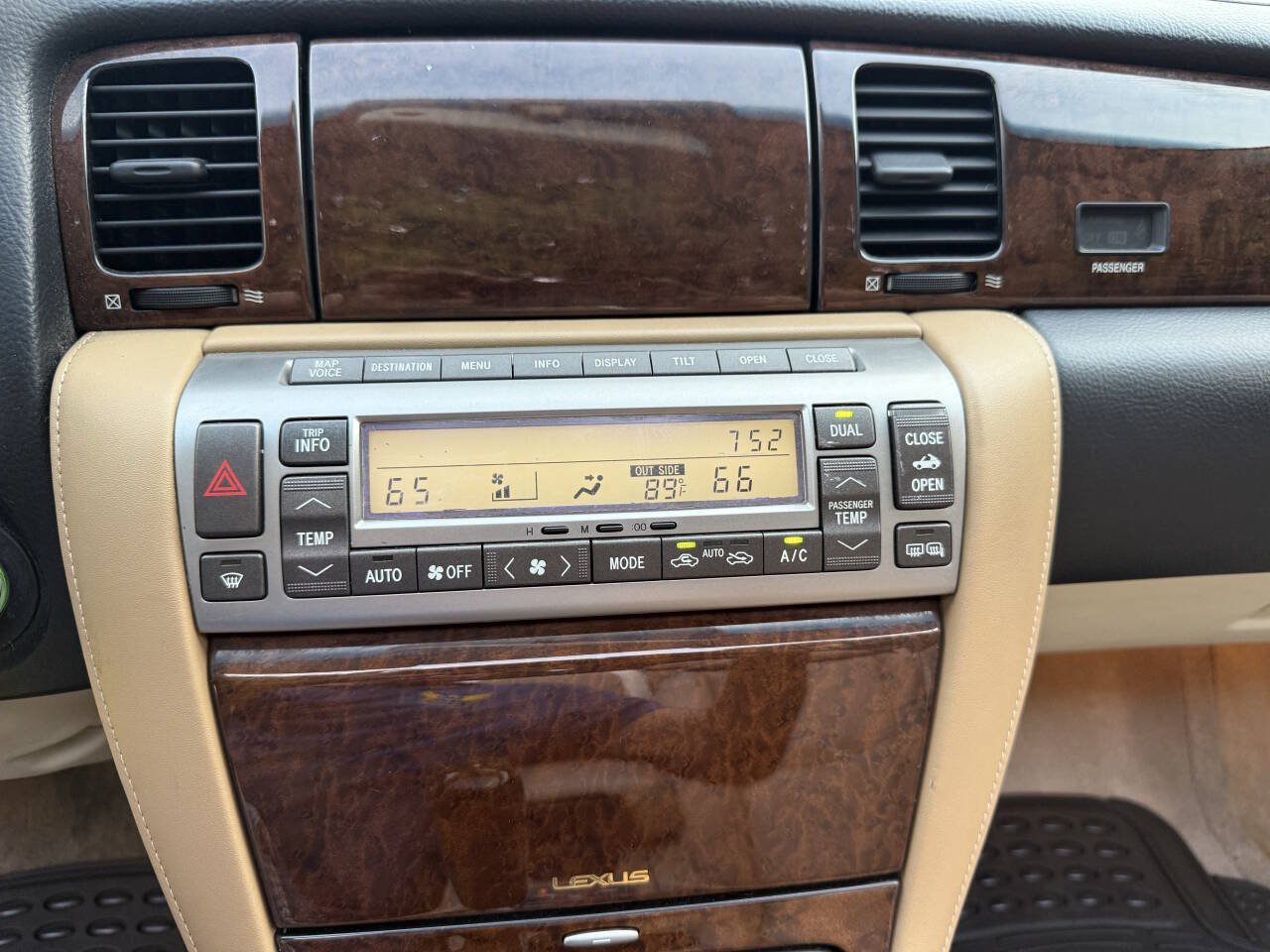Used 2008 Lexus SC 430 Convertible RWD image 34