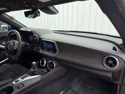 Used 2019 Chevrolet Camaro ZL1 RWD image 18