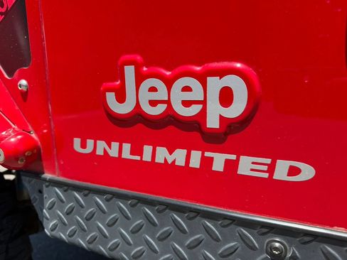 Used 2005 Jeep Wrangler Unlimited Rubicon AWD/4WD image 30