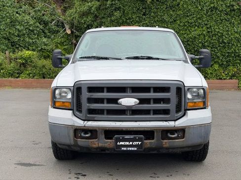 Used 2005 Ford F350 XLT RWD image 2