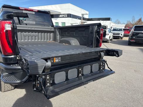 Used 2025 GMC Sierra 2500 Denali image 31