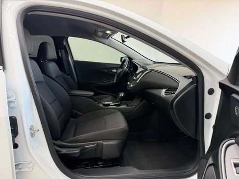 Used 2022 Chevrolet Malibu RS FWD image 22