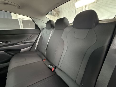 Used 2026 Hyundai Elantra SE FWD image 22