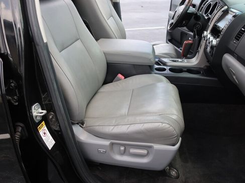 Used 2012 Toyota Sequoia Platinum AWD/4WD image 23
