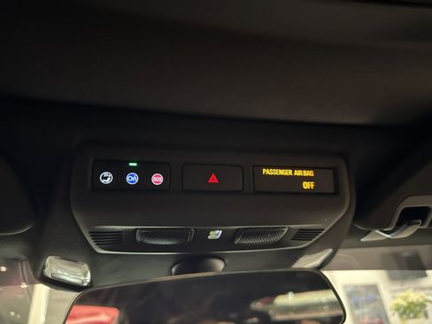 Used 2022 Chevrolet Corvette Stingray Coupe w/ Z51 Performance Package image 27