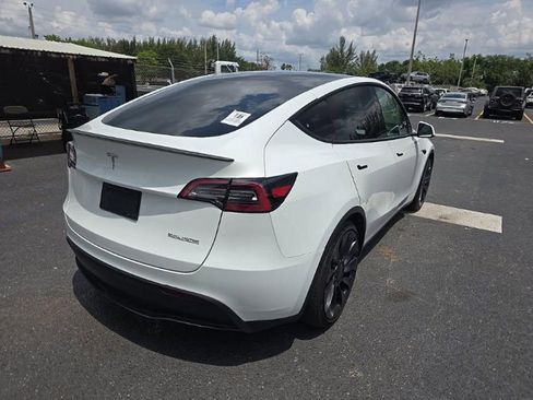 Used 2023 Tesla Model Y Performance AWD/4WD image 4