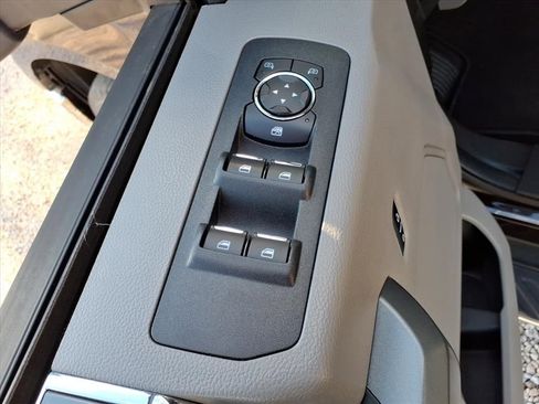 Used 2018 Ford F150 XLT w/ Equipment Group 302A Luxury image 15