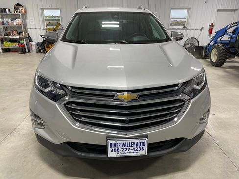Used 2021 Chevrolet Equinox Premier image 3