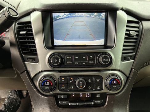 Used 2019 Chevrolet Tahoe LS w/ All-Season Package RWD image 31