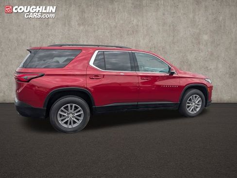 Used 2022 Chevrolet Traverse LT AWD/4WD image 8