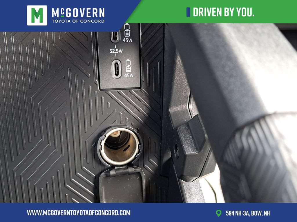 Used 2025 Toyota Tacoma SR5 AWD/4WD image 24
