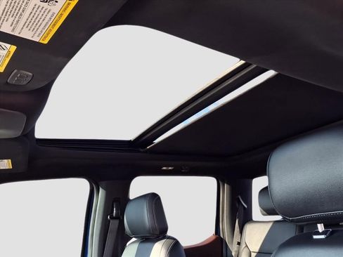 Used 2022 Ford F150 Lariat w/ Max Trailer Tow Package image 32