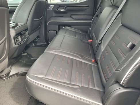 Used 2022 GMC Sierra 1500 AT4X image 11
