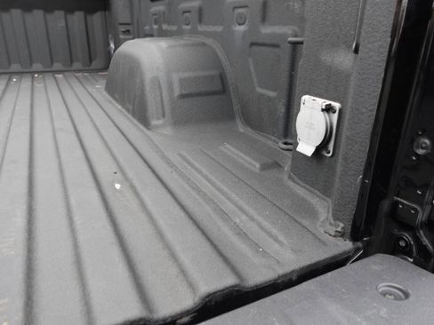 Used 2023 Chevrolet Silverado 1500 LT w/ Protection Package image 27