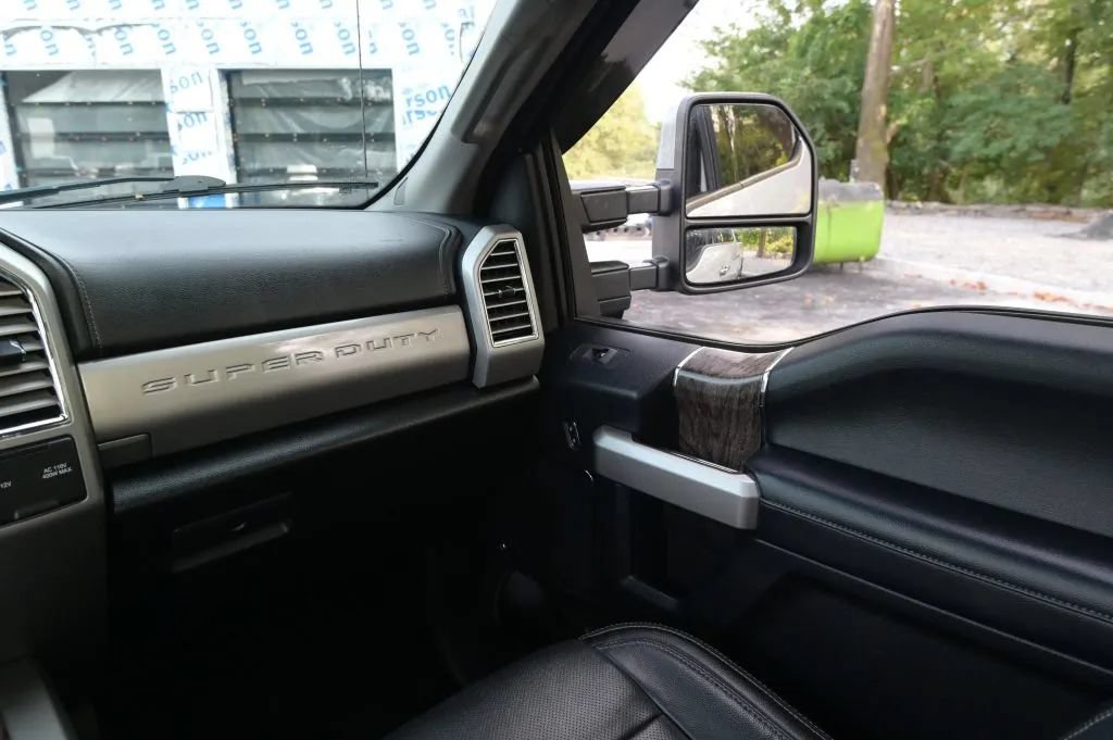 Used 2017 Ford F350 Lariat w/ Lariat Ultimate Package AWD/4WD image 41