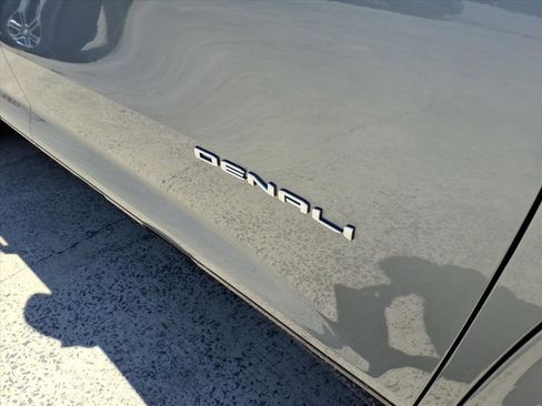 New 2026 GMC Acadia Denali w/ Super Cruise Package image 10