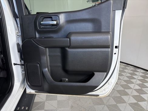Used 2022 Chevrolet Silverado 1500 Custom image 23