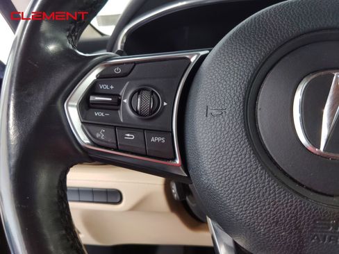 Used 2022 Acura MDX SH-AWD image 12