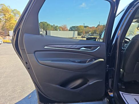 Used 2022 Buick Enclave Avenir image 29