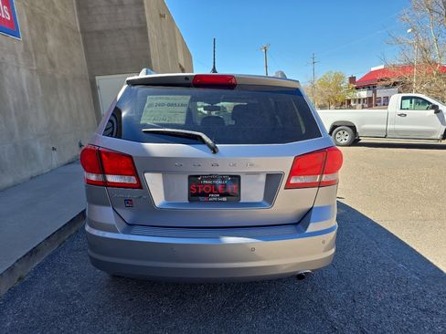 Used 2017 Dodge Journey SE w/ Flexible Seating Group image 10