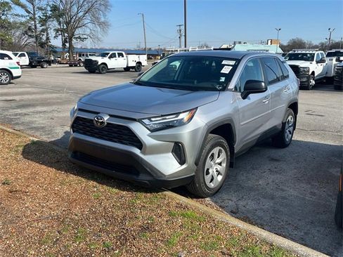 Used 2023 Toyota RAV4 LE image 6